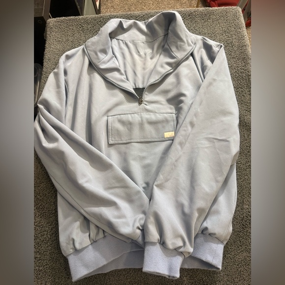 Halo Tops - Halo Blue Grey Formation Jogger Top Scrub- Size S